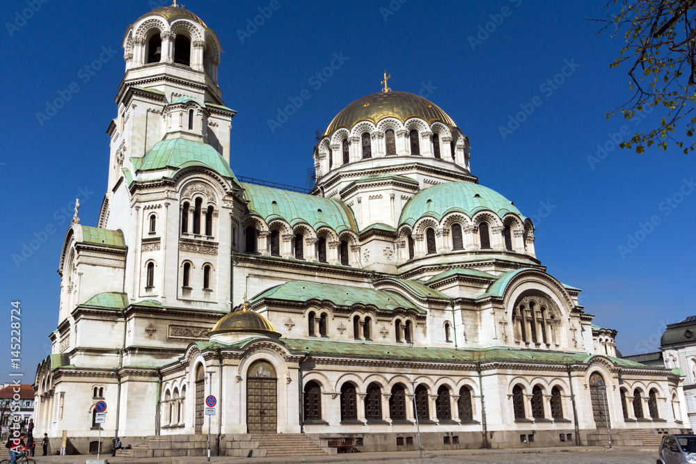 Fototapeta premium SOFIA, BULGARIA - APRIL 1, 2017: Amazing view of Cathedral Saint Alexander Nevski in Sofia, Bulgaria