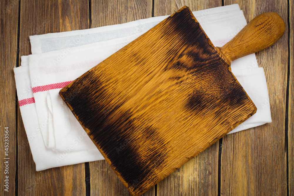 Linen kitchen towel and cutting board Linen kitchen towel and cutting board