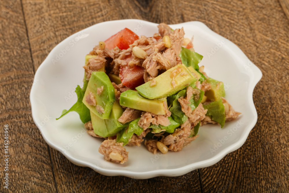Tuna and avocado salad