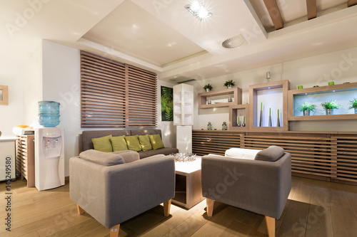 Fotografia Hotel spa waiting room interior