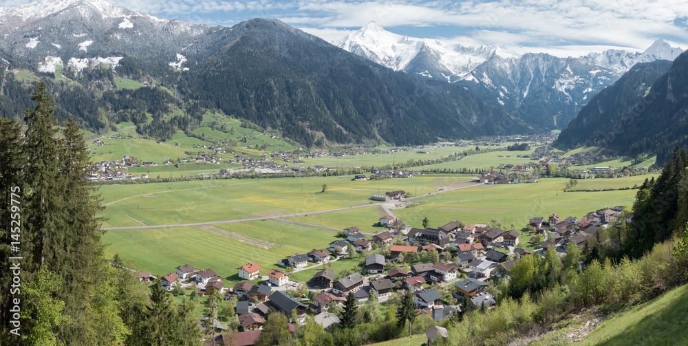 Panorama - Blick auf Mayrhofen und Schwendau - Hippach im Zillertal