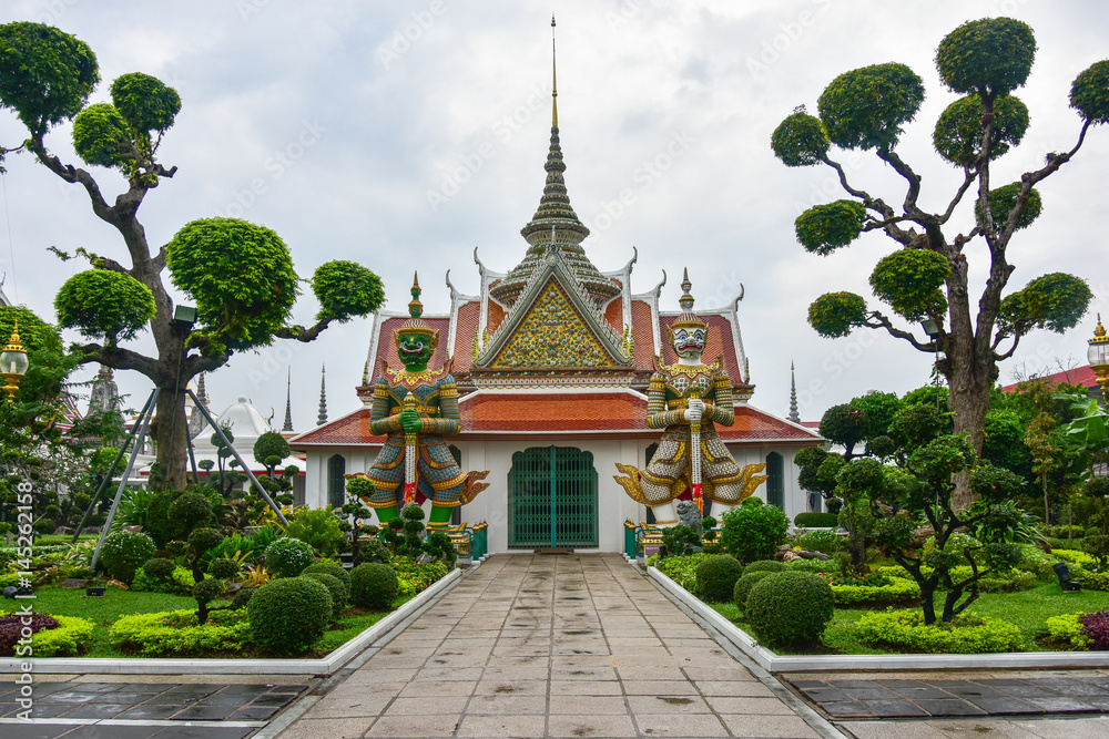 The beautiful garden of the temple Wat Arun (temple of Dawn) in Bangkok
