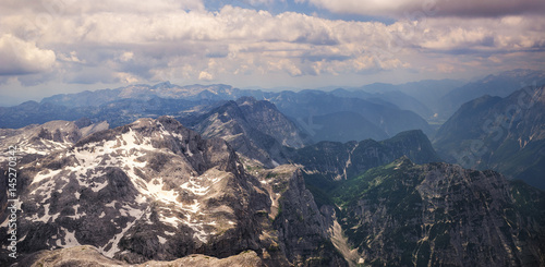 Alps, mountain tops covered with snow © Anton Shulgin