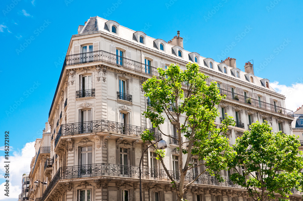 Fototapeta premium Budynek paryski, Francja