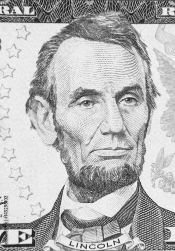 Abraham Lincoln on five dollar American banknote