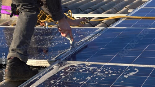 High Rise Window Cleaner cleaning Photovoltaic System