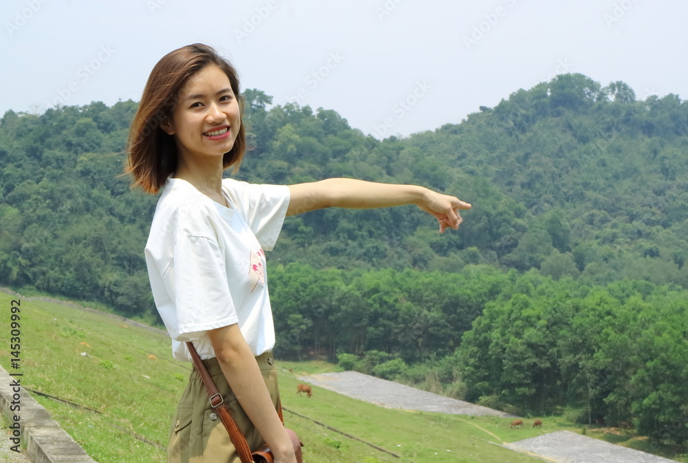 ベンエン自然公園 タインホア ベトナム 女性 Stock Photo Adobe Stock