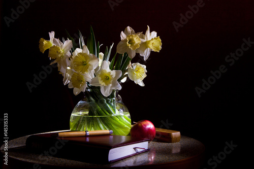 Fototapeta Naklejka Na Ścianę i Meble -  Still life with daffodils