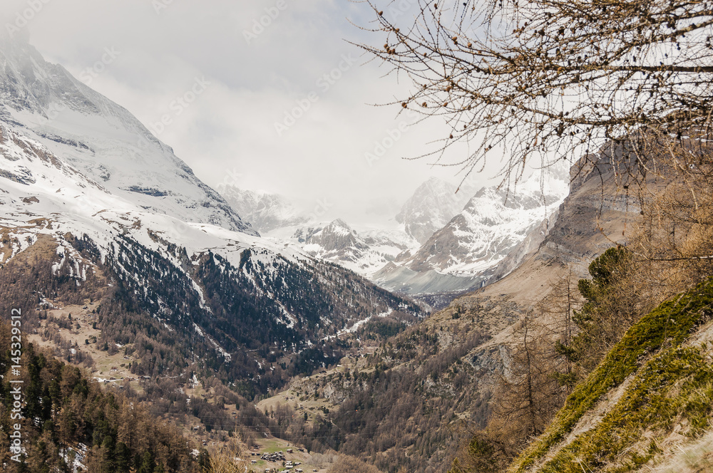 Zermatt, Dorf, Alpen, Wallis, Zmutt, Zmuttgletscher, Furi, zum See, Wanderweg, Findeln, Frühling, Schweizer Berge, Schweiz