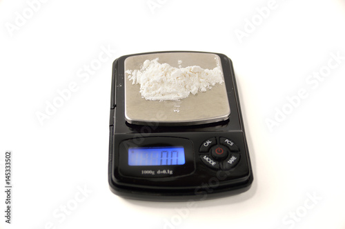 measuring cocaine powder