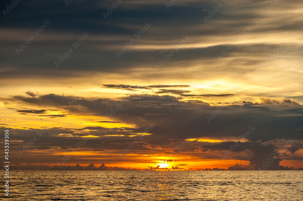 Naklejka premium Beautiful sunset at Boracay beach, Philippines