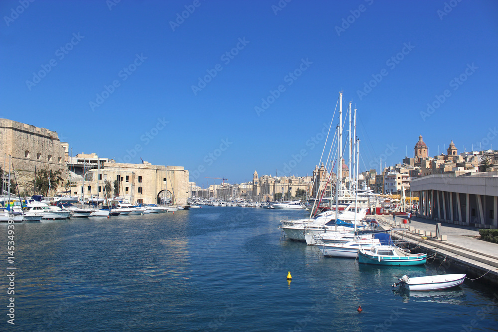 Grand Harbor, view to the Three Cities, Malta, Valletta