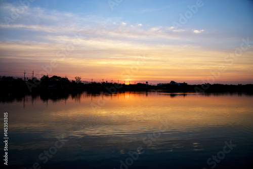 Sunset on the lake © Prin