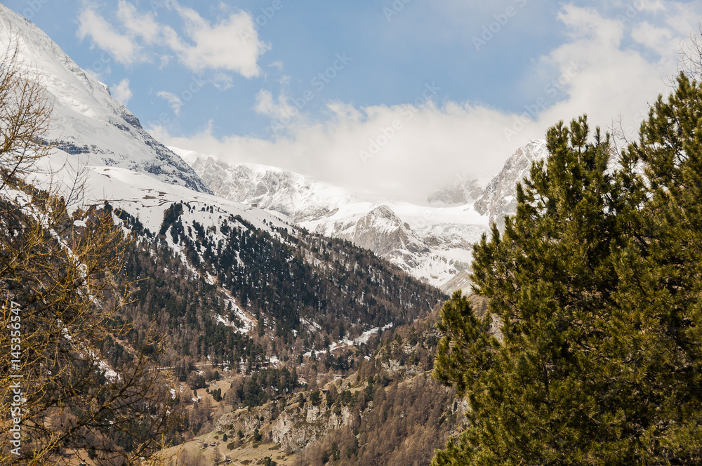 Zermatt, Zmutt, Zmuttgletscher, Gletscher, Wanderweg, Furi, zum See, Alm, Weiler, Walliser Dorf, Walliser Berge, Wallis, Alpen, Frühling, Winter, Schweiz
