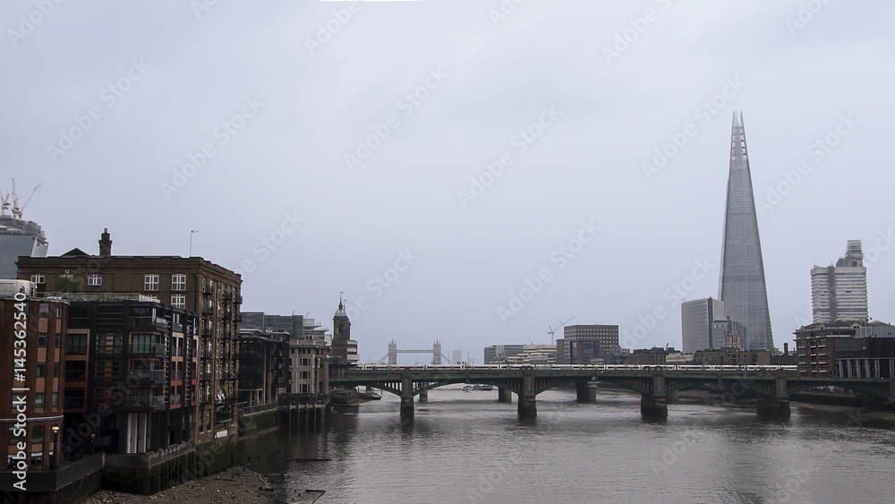 Fototapeta premium London Blackfriars Bridge across the River Thames and The Shard building in the background