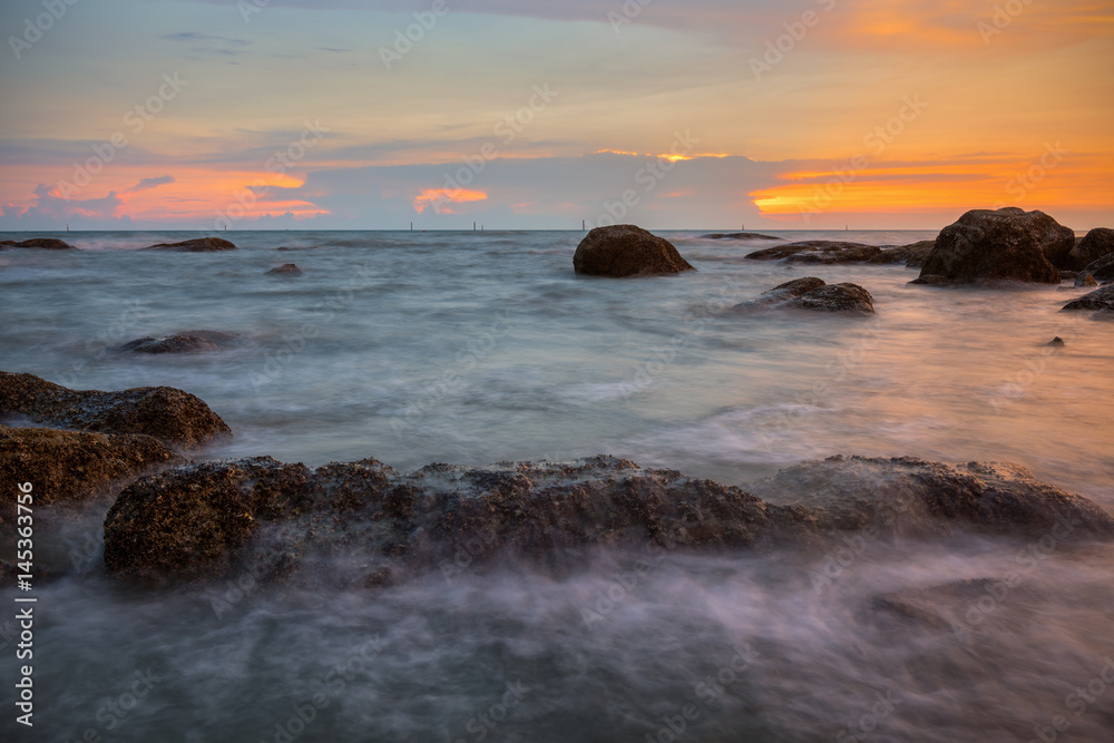 Obraz premium Seascape during sunset.
