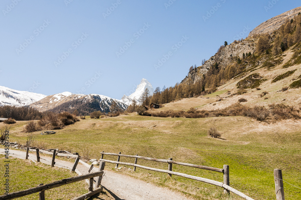 Zermatt, Bergdorf, Furi, Zmutt, Blatten, Alpen, Schweizer Berge, Matterhorn, Wanderweg, Frühlingswanderung, Frühling, Wallis, Schweiz