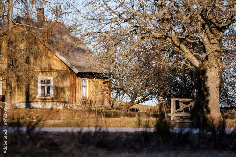 Obraz premium Abandoned ruins of old rock building