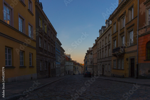 Fototapeta Naklejka Na Ścianę i Meble -  The day starts on the street