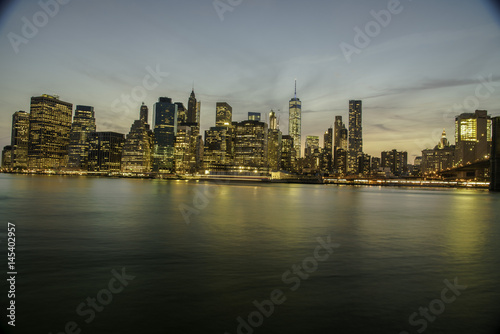 Fototapeta Naklejka Na Ścianę i Meble -  DownTown Manhattan From Dumbo in Brooklyn