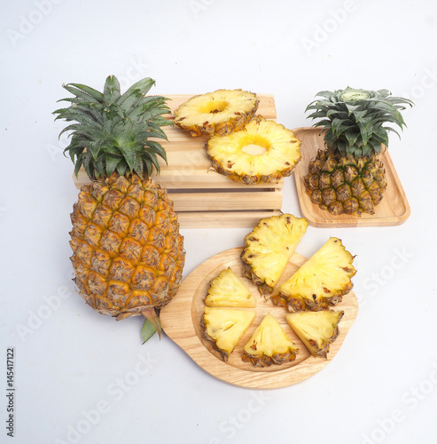 pineapple and pineapple slide in wood box 