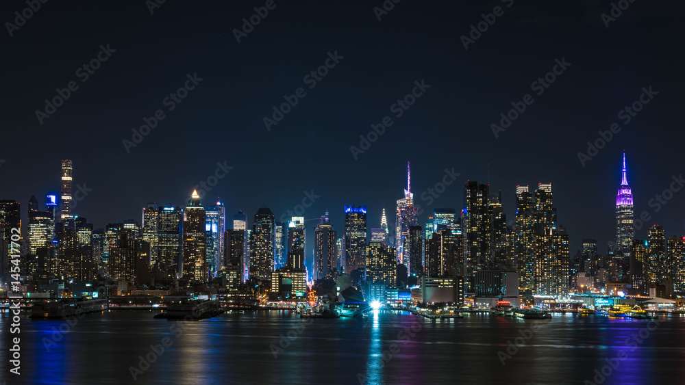 ニュージャージ州より望む、アメリカ・ニューヨークの夜景