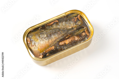 tin of sardines in oil
