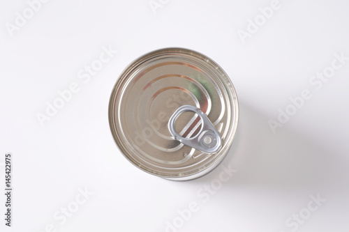 closed silver can