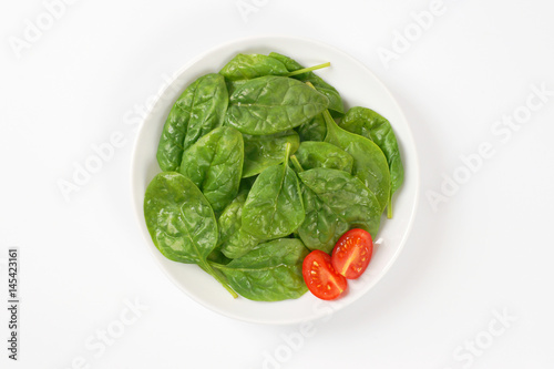 plate of fresh spinach