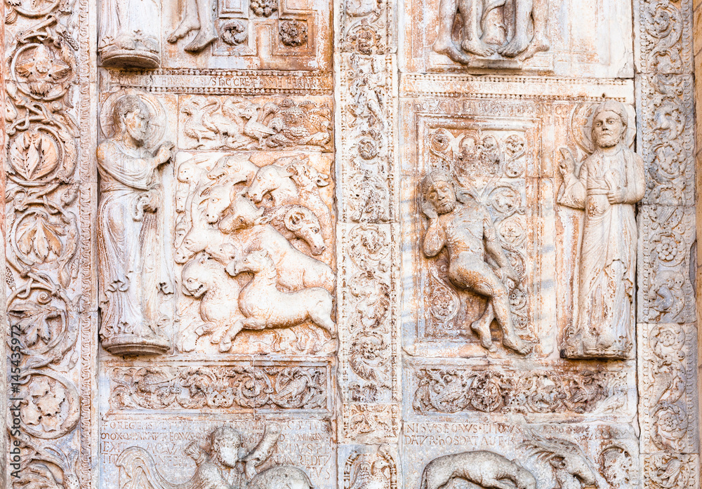 outdoor ornament on gate of Basilica di San Zeno