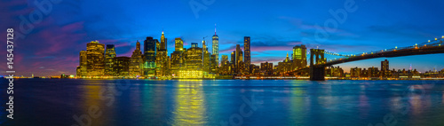 Blaue Stunde in New York © annahopfinger