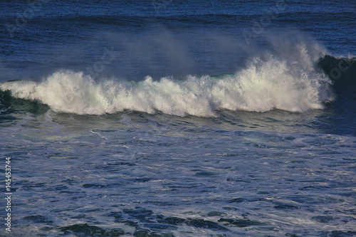 Sea surf great wave break on coastline © Kalnenko
