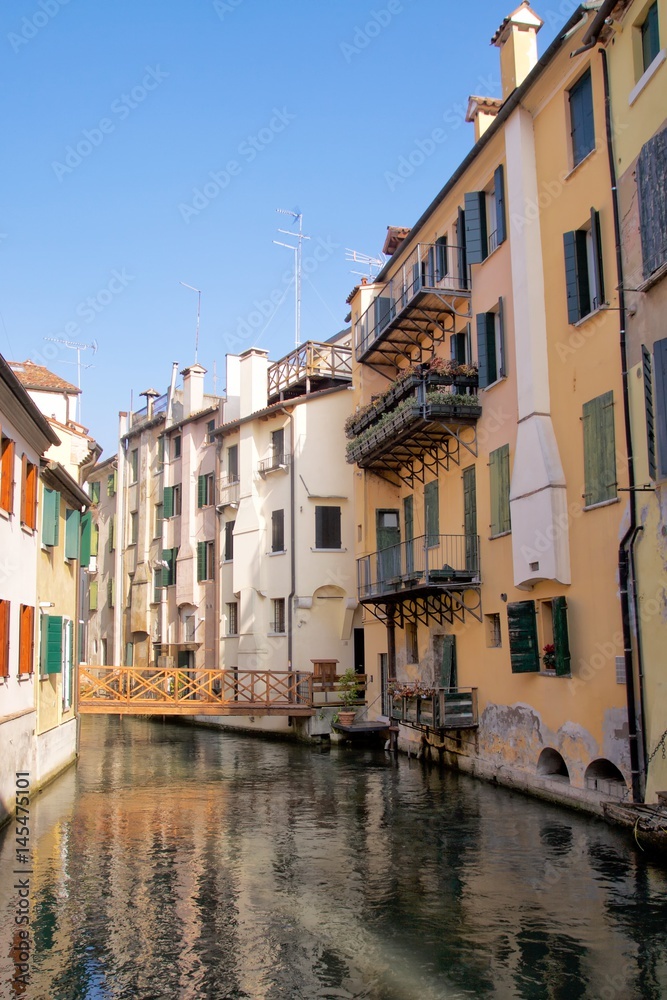 Treviso, Case con Ponte sui Buranelli