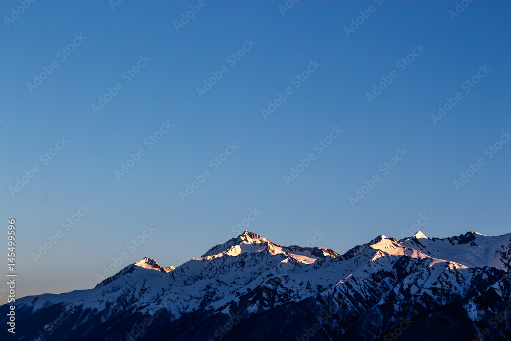 Fototapeta premium dawn in the mountains