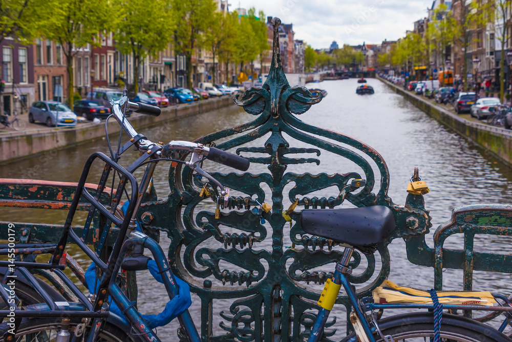 Fahrrad Brückengeländer Herengracht Amsterdam