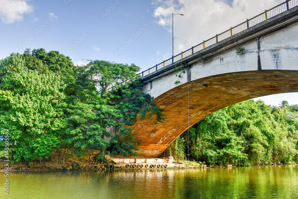 Fototapeta premium Almendares Park - Havana, Cuba