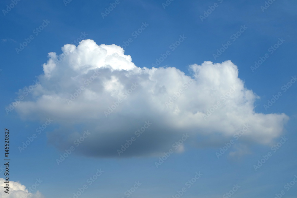 Obraz premium Cloud on Blue Sky Background.