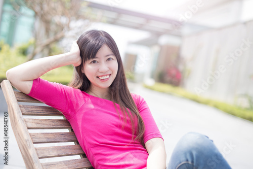 woman smile to you Free Download woman smile to you - GFXLoad
