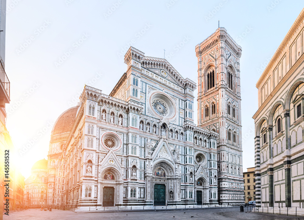Fototapeta premium Florencja Katedralny Santa Maria Del Fiore wschodu słońca widok, Tuscany, Włochy
