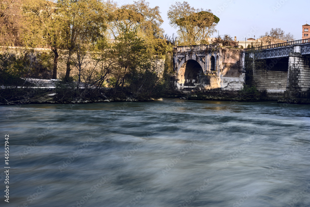 Obraz premium River, Tevere, Island, Tiberina, Bridge, Rotto, Broken, Palatino, Rome, Lazio, Italy, Europe