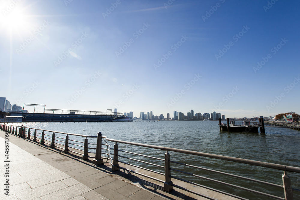 Hudson River & New-Jersey from Manhattan Shore Hudson River & New-Jersey from Manhattan Shore