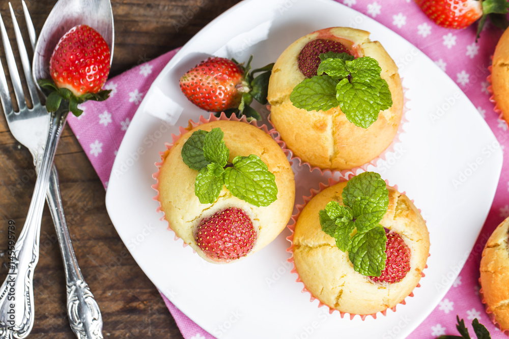 Strawberry Muffin Strawberry Muffin