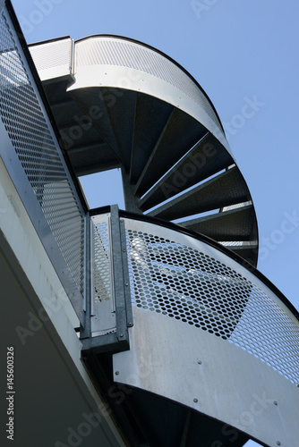 Escalier colima  on en acier 