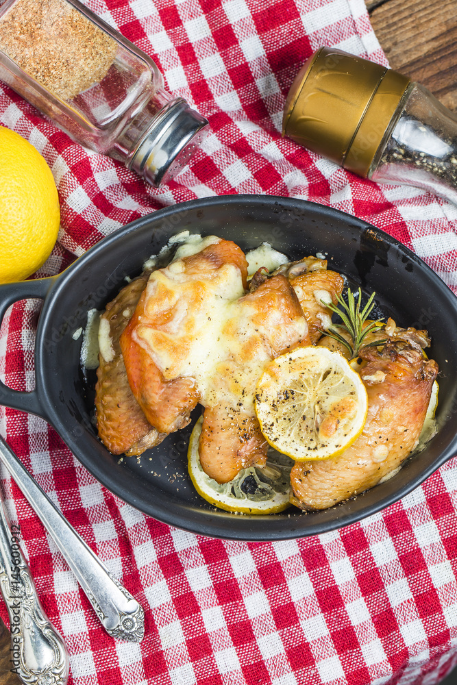 Cheese grilled chicken wings