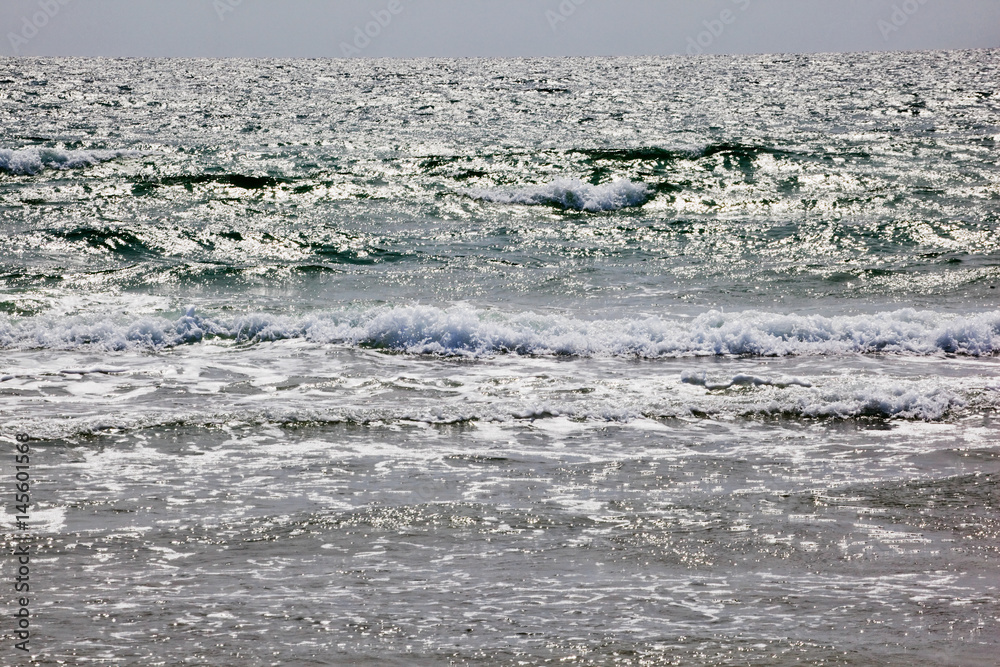 Sea waves