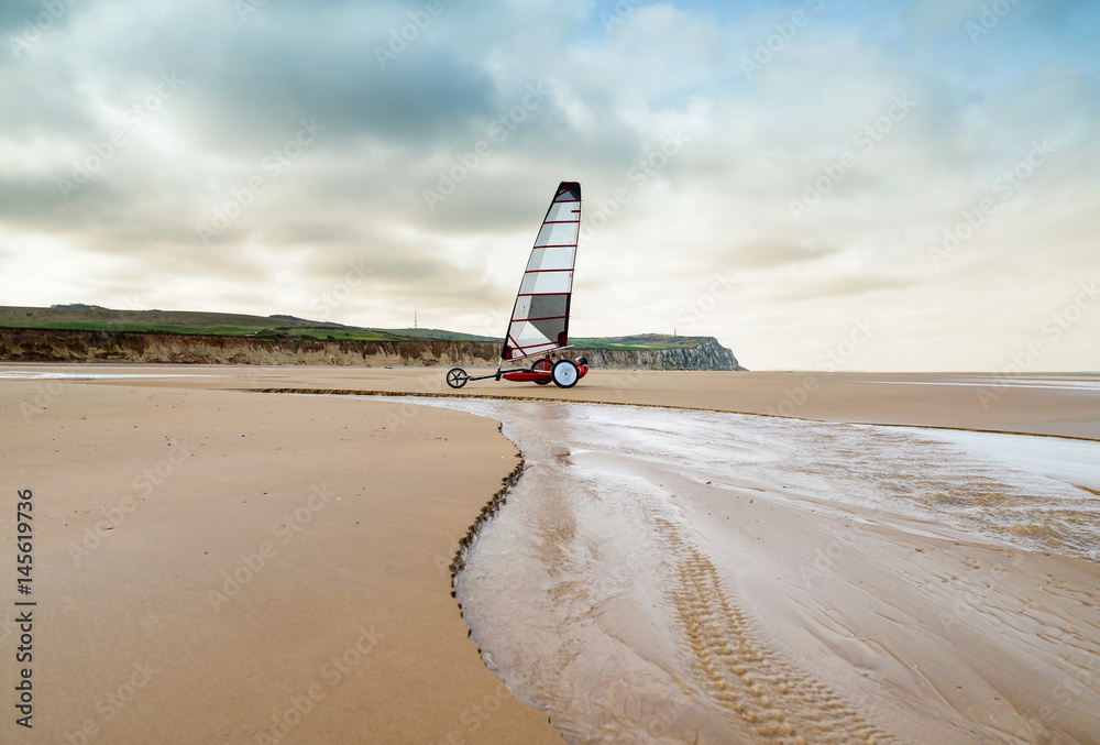 Fototapeta premium char à voile sur la plage