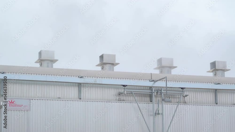 13476_Gas_exhaust_coming_out_from_the_factory.mov 13476_Gas_exhaust_coming_out_from_the_factory.mov