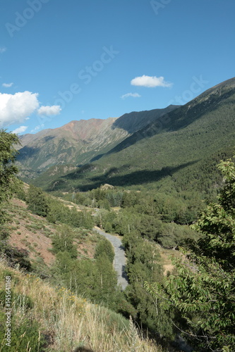 Vallée du Carol et massif du Carlit dans les Pyrénées Orientales, France 