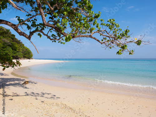 Paradise beach on Koh Rok island in southern Thailand © salparadis