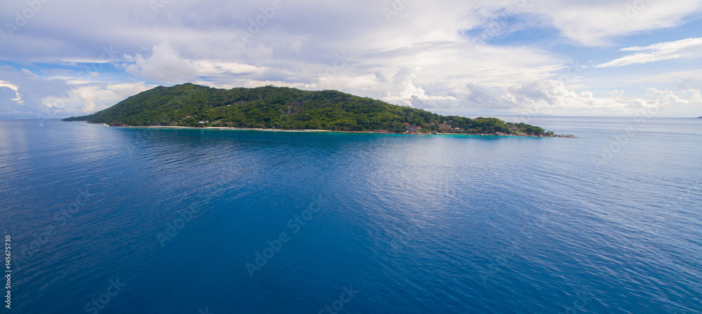Panorama: Luftaufnahme von La Digue, Seychellen